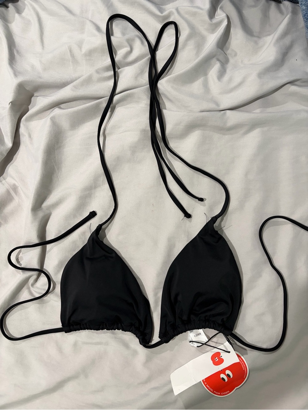 Black string bikini